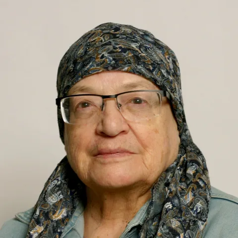 Портрет: Денисова Нина Алексеевна - биография