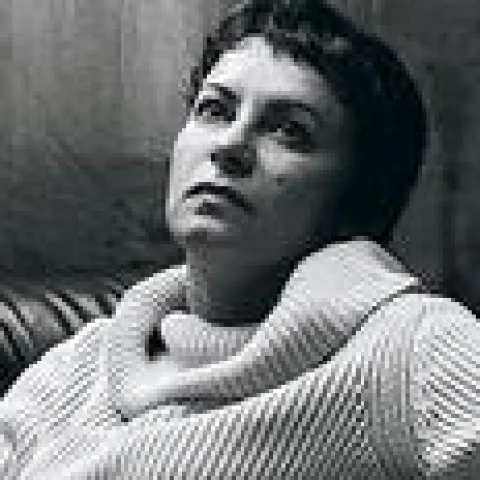 Портрет: Писательница Елена Элтанг